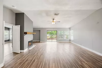 9735 Fortune Ridge Drive, Converse, TX 78109 - Photo 16