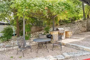 2205 N Lamar Blvd, Austin, TX 78705 - Photo 20