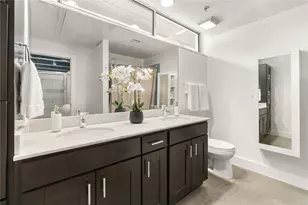 2205 N Lamar Blvd, Austin, TX 78705 - Photo 12