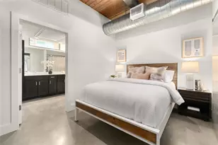 2205 N Lamar Blvd, Austin, TX 78705 - Photo 10