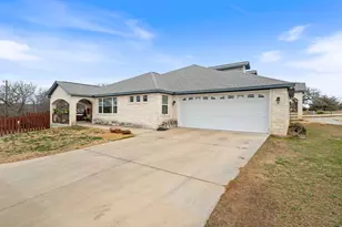625 Skyline Dr, Kingsland, TX 78639 - Photo 2