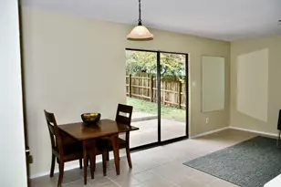 2007 Castle Gate Cir, San Marcos, TX 78666 - Photo 8