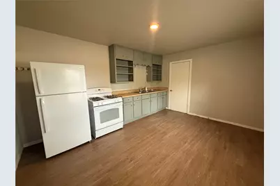 300 Mill Street, San Marcos, TX 78666 - Photo 4