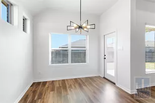 125 Citation Dr, Jarrell, TX 76537 - Photo 6