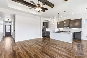 125 Citation Dr, Jarrell, TX 76537 - Photo 2