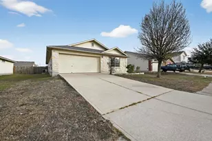 316 Flinn St, Hutto, TX 78634 - Photo 2
