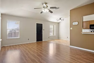 203 Altamont Street, Hutto, TX 78634 - Photo 2