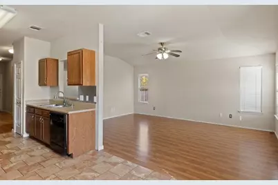 203 Altamont Street, Hutto, TX 78634 - Photo 4