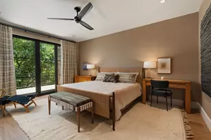 3216 Tarryhollow Dr, Austin, TX 78703 - Photo 20