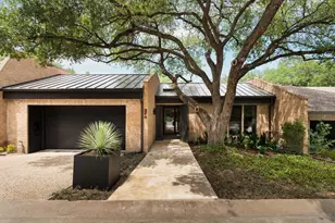 3216 Tarryhollow Dr, Austin, TX 78703 - Photo 2