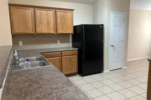 2338 Green Meadows Ln, Buda, TX 78610 - Photo 4