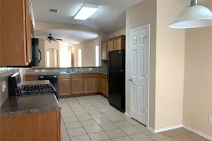 2338 Green Meadows Ln, Buda, TX 78610 - Photo 6