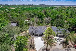 121 S Kanaio Dr, Bastrop, TX 78602 - Photo 2