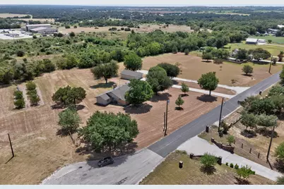 350 Richard Road, Georgetown, TX 78626 - Photo 2