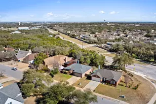 2002 E Gann Hill Dr, Cedar Park, TX 78613 - Photo 34