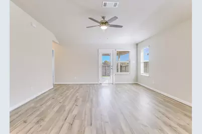 807 Universal Drive, Hutto, TX 78634 - Photo 10
