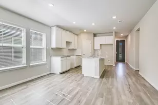807 Universal Dr, Hutto, TX 78634 - Photo 8