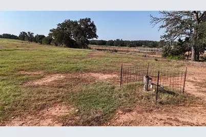 2039 County Road 326, Giddings, TX 78942 - Photo 16