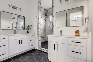 8009 Flintlock Cir, Lago Vista, TX 78645 - Photo 22