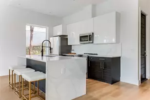 8009 Flintlock Cir, Lago Vista, TX 78645 - Photo 10