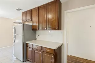 1405 Broadmoor Dr, Austin, TX 78723 - Photo 12