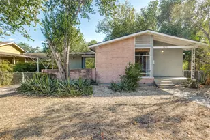 1405 Broadmoor Dr, Austin, TX 78723 - Photo 2