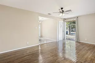 1405 Broadmoor Dr, Austin, TX 78723 - Photo 4