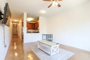 910 W 25th St, Austin, TX 78705 - Photo 4