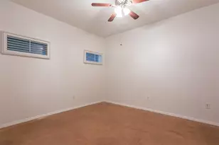 910 W 25th St, Austin, TX 78705 - Photo 20