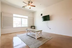 910 W 25th St, Austin, TX 78705 - Photo 2