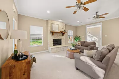 226 Cedar Hills Drive, Elgin, TX 78621 - Photo 6