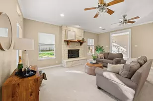 226 Cedar Hills Dr, Elgin, TX 78621 - Photo 6