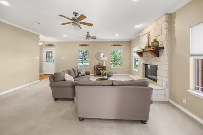 226 Cedar Hills Drive, Elgin, TX 78621 - Photo 8
