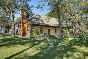 226 Cedar Hills Dr, Elgin, TX 78621 - Photo 2