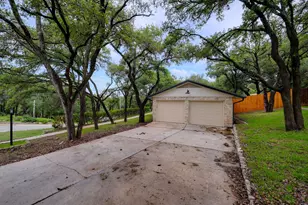 2 Timbercrest St, San Marcos, TX 78666 - Photo 6