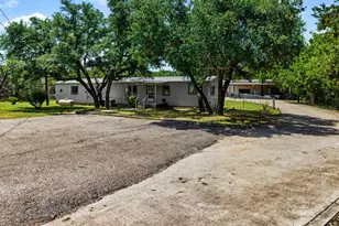 22601 Dewberry Hollow, Leander, TX 78641 - Photo 4