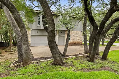 201 Crescent Bluff, Lakeway, TX 78734 - Photo 38