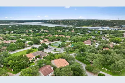 201 Crescent Bluff, Lakeway, TX 78734 - Photo 40