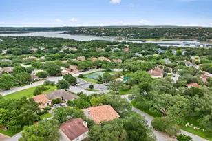 201 Crescent Bluff, Lakeway, TX 78734 - Photo 40