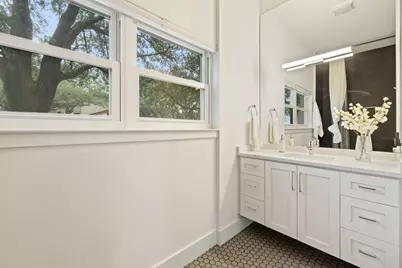 201 Crescent Bluff, Lakeway, TX 78734 - Photo 28