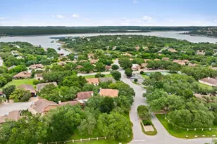 201 Crescent Bluff, Lakeway, TX 78734 - Photo 38
