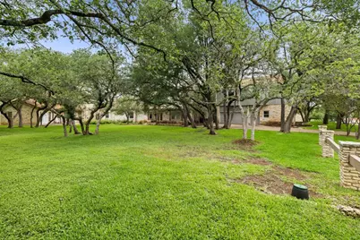 201 Crescent Bluff, Lakeway, TX 78734 - Photo 36