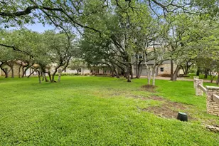 201 Crescent Bluff, Lakeway, TX 78734 - Photo 36
