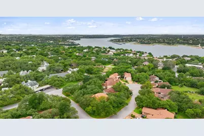 201 Crescent Bluff, Lakeway, TX 78734 - Photo 34