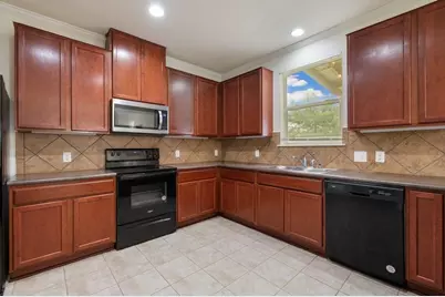 10909 Helms Deep Drive, Austin, TX 78754 - Photo 10