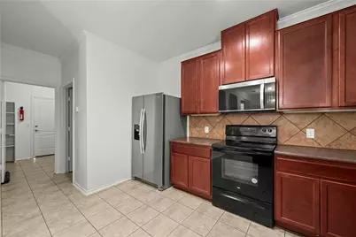 10909 Helms Deep Drive, Austin, TX 78754 - Photo 10