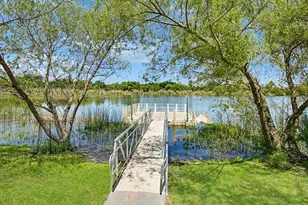 105 Lakemont Dr, Hutto, TX 78634 - Photo 2