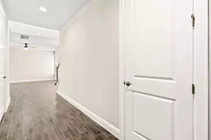 221 Bent Crk Ln, Georgetown, TX 78628 - Photo 4