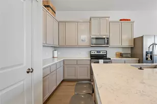 13001 Hymeadow Dr, Austin, TX 78729 - Photo 6