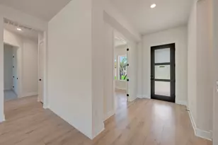 104 Rees Lndg Rd, Spicewood, TX 78669 - Photo 2
